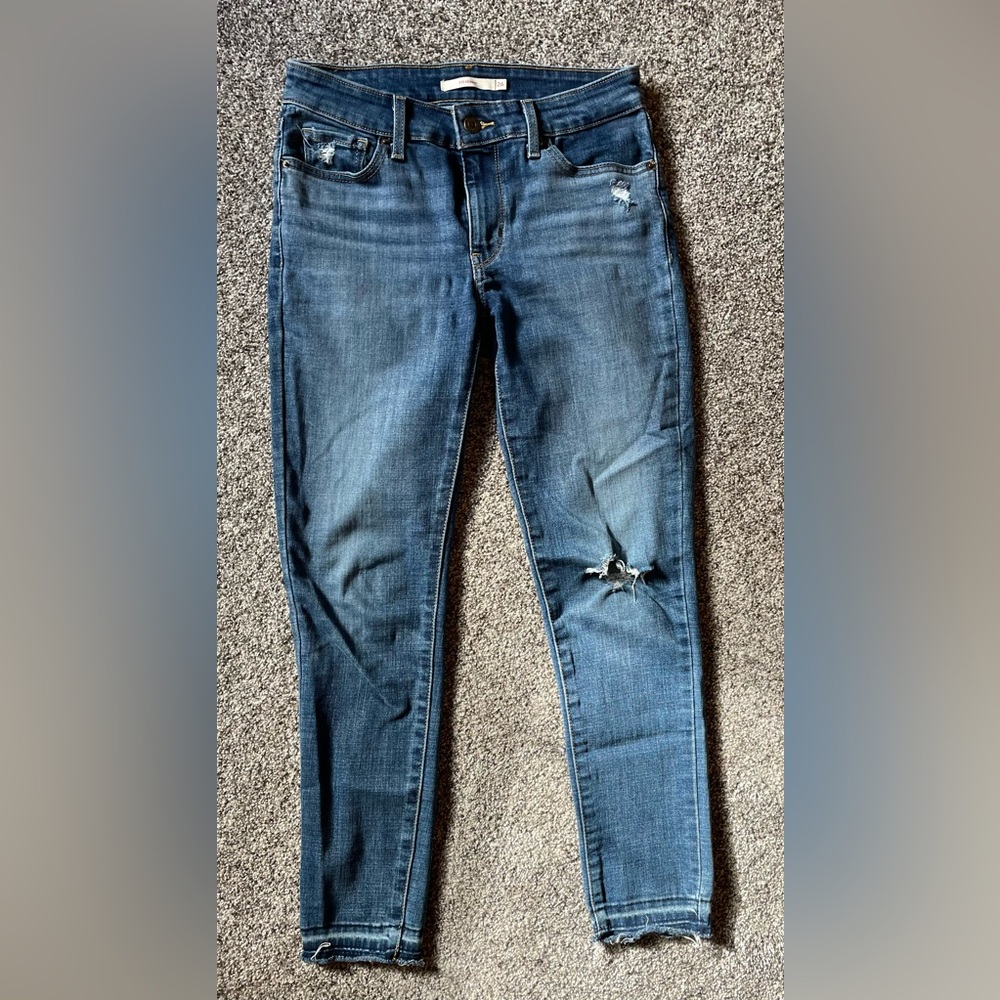 Levi’s 711 Jeans